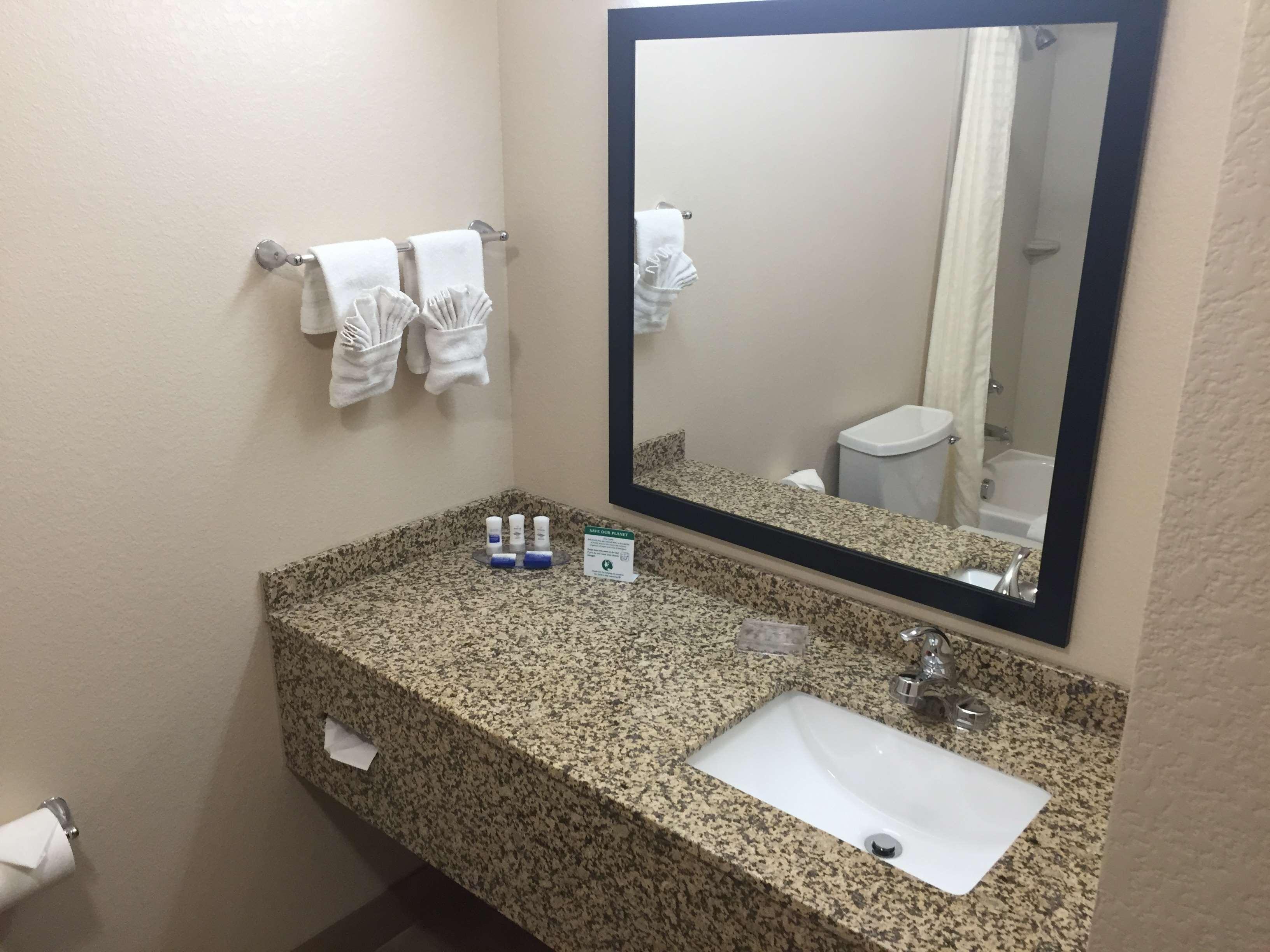 Best Western Plus Gateway Inn&Suites - Aurora Extérieur photo